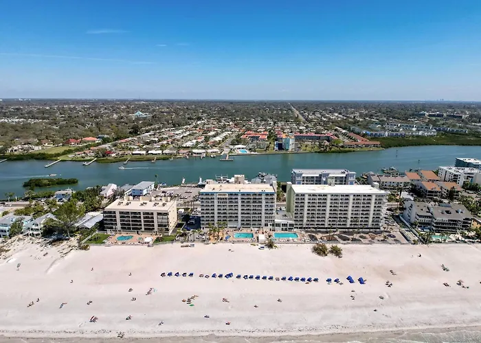 20002 Gulf Blvd Penthouse 5 Holiday home Clearwater Beach