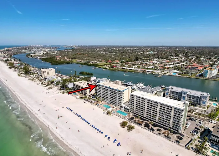 20002 Gulf Blvd Penthouse 5 Holiday home Clearwater Beach