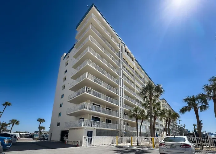 20002 Gulf Blvd Penthouse 5 Holiday home Clearwater Beach