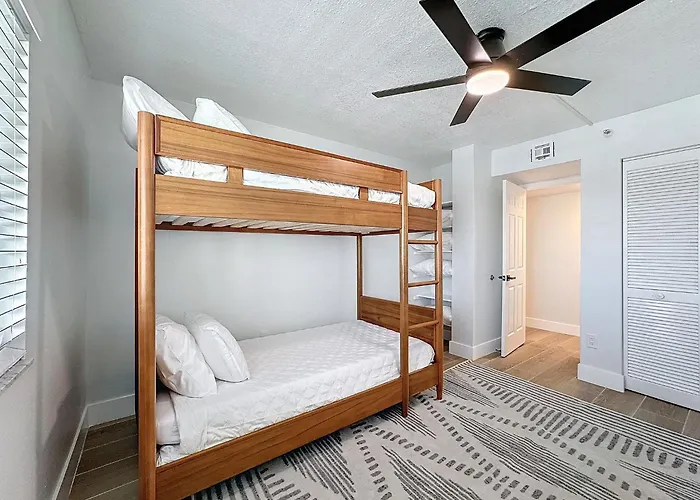 20002 Gulf Blvd Penthouse 5 * Clearwater Beach