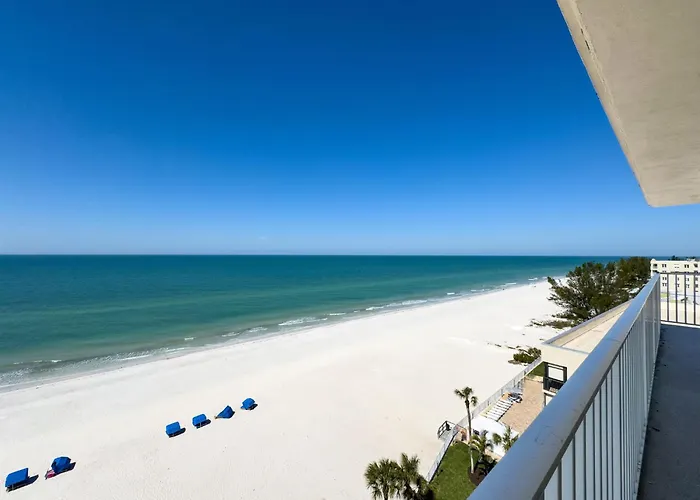 20002 Gulf Blvd Penthouse 5 *