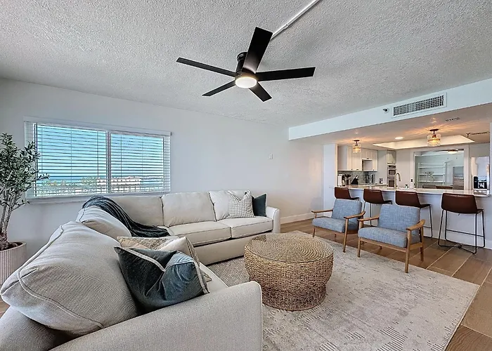 20002 Gulf Blvd Penthouse 5 * Clearwater Beach