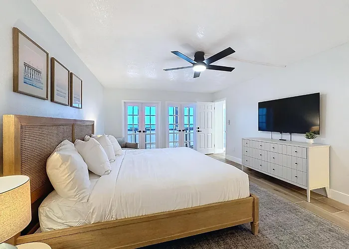 20002 Gulf Blvd Penthouse 5 Holiday home Clearwater Beach