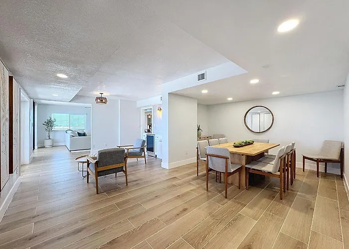20002 Gulf Blvd Penthouse 5 *
