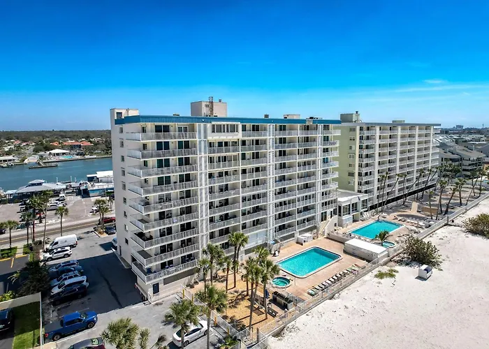 20002 Gulf Blvd Penthouse 5 *