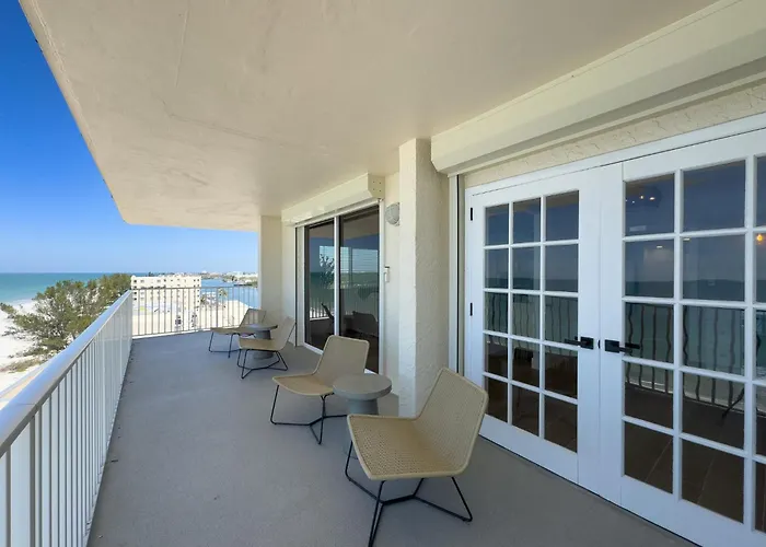 20002 Gulf Blvd Penthouse 5 * Clearwater Beach